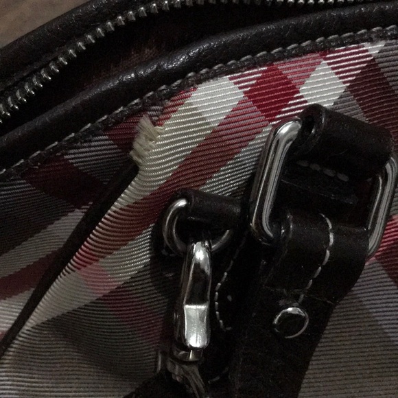 Burberry Blue Label Dumpling Sling Bag 💋 - Picture 5 of 5